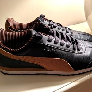 Puma Roma sneakers like new